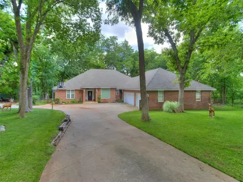 801 Sky Ct, Norman, OK 73026