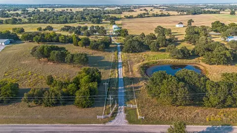 9382 Red Gate Ranch Rd, Wynnewood, OK 73098