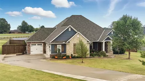 217 Shelby Cir, Goldsby, OK 73093