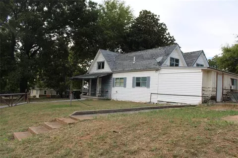 200 E Juanita St, Wynnewood, OK 73098