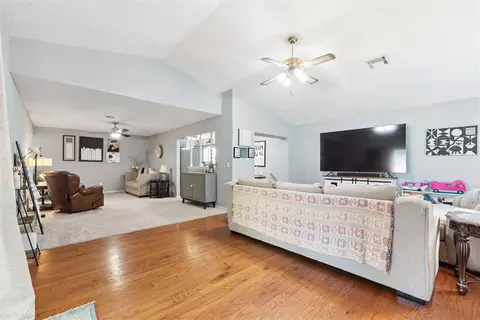 815 W 7th St, Edmond, OK 73003