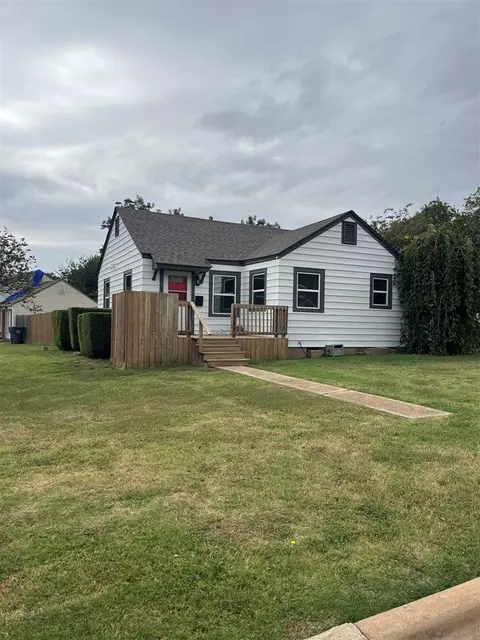 1202 NW Oak Ave, Lawton, OK 73507