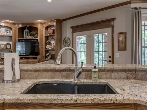 Kitchen - 7 Loblolly Ln, Tuttle, OK 73089 photo 3 of 4