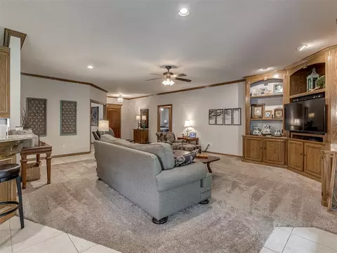 Living - 7 Loblolly Ln, Tuttle, OK 73089 photo 3 of 5