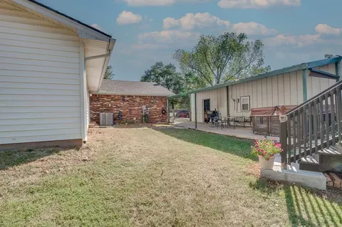 Exterior - 118 Connolly Dr, Mcloud, OK 74851 photo 9 of 11
