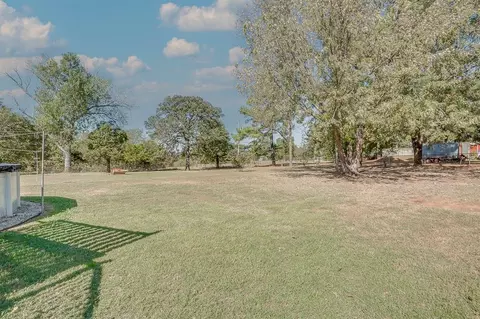 Exterior - 118 Connolly Dr, Mcloud, OK 74851 photo 11 of 11