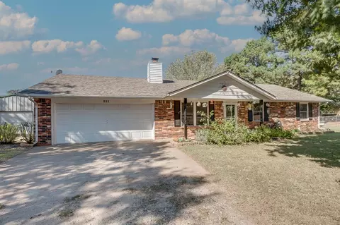 Exterior - 118 Connolly Dr, Mcloud, OK 74851 photo 4 of 11