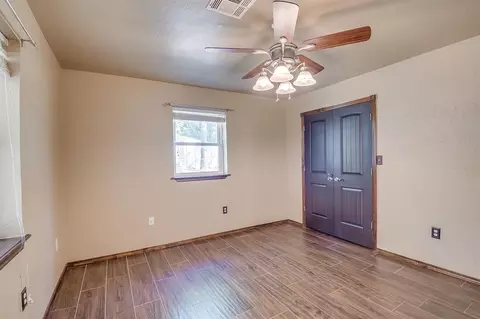 Bedroom - 118 Connolly Dr, Mcloud, OK 74851 photo 5 of 7
