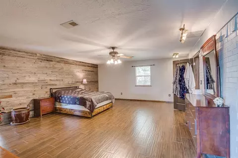 Bedroom - 118 Connolly Dr, Mcloud, OK 74851 photo 1 of 7