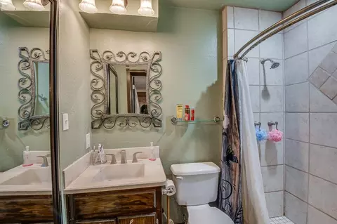 Bath - 118 Connolly Dr, Mcloud, OK 74851 photo 2 of 2
