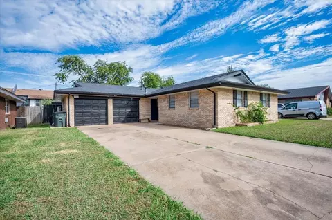 4809 Elmview Dr, Del City, OK 73115