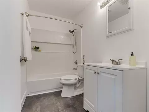 Bath - 402 Etowah Rd, Noble, OK 73068 photo 2 of 3