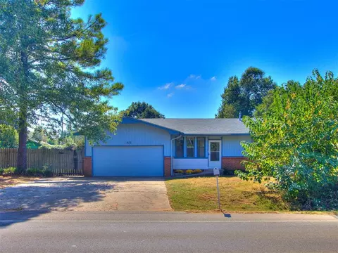 Exterior - 402 Etowah Rd, Noble, OK 73068 photo 2 of 6