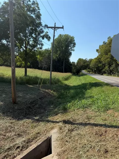 SW Waterloo And Western, Edmond, OK 73025