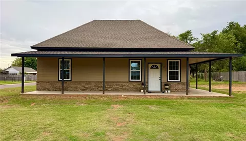 502 W 5th St, Elk City, OK 73644