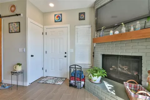 Entry Way - 2002 Shadow St, Norman, OK 73071 photo 1 of 3