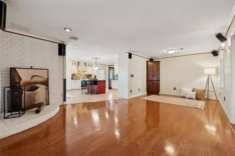 Living - 19563 E Britton Rd, Harrah, OK 73045 photo 2 of 3
