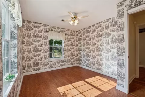 Bedroom - 19563 E Britton Rd, Harrah, OK 73045 photo 1 of 4