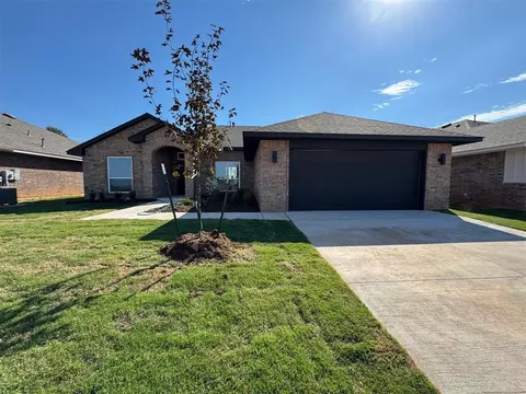 10734 Painted Turtle Way, Midwest City, OK 73130