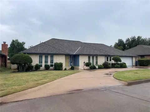 127 Rosewood Dr, Chickasha, OK 73018