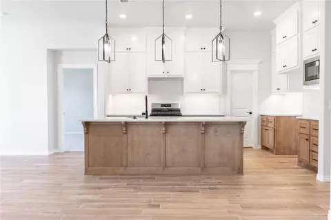 3708 Lynne Ave, Edmond, OK 73012