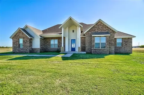 15821 SW 15th St, El Reno, OK 73036