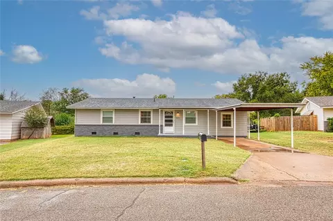 220 Hoover Cir, Elk City, OK 73644