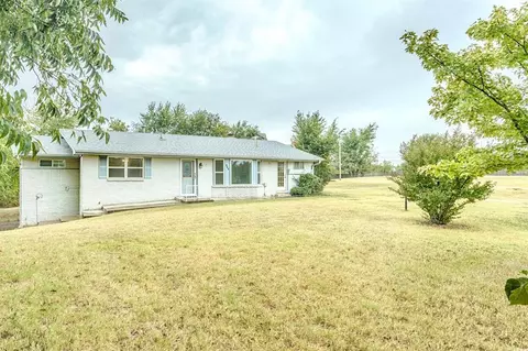 944 E Diane Ter, Mustang, OK 73064