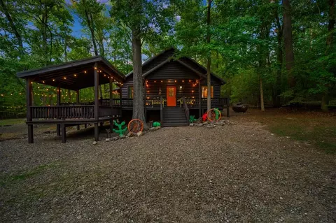 141 Lost Oaks Trl, Broken Bow, OK 74728