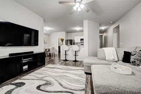 Living - 1101 Limestone Dr, Noble, OK 73068 photo 4 of 4