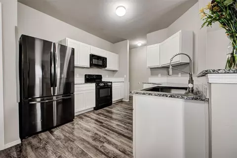 Kitchen - 1101 Limestone Dr, Noble, OK 73068 photo 1 of 5
