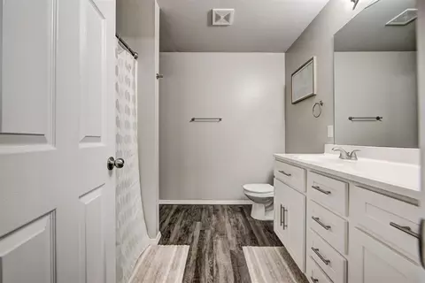 Bath - 1101 Limestone Dr, Noble, OK 73068 photo 1 of 5