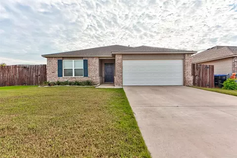 1101 Limestone Dr, Noble, OK 73068