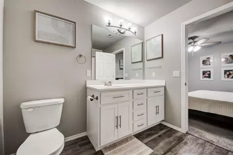 Bath - 1101 Limestone Dr, Noble, OK 73068 photo 2 of 5