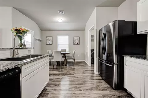 Kitchen - 1101 Limestone Dr, Noble, OK 73068 photo 5 of 5