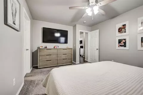 Bedroom - 1101 Limestone Dr, Noble, OK 73068 photo 5 of 9