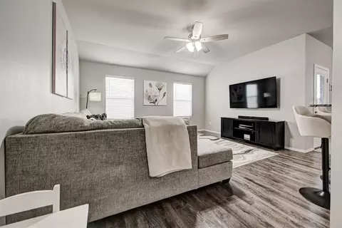 Living - 1101 Limestone Dr, Noble, OK 73068 photo 1 of 4