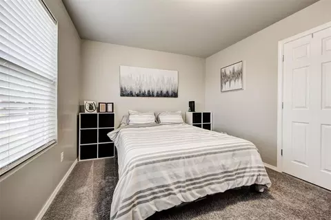Bedroom - 1101 Limestone Dr, Noble, OK 73068 photo 7 of 9