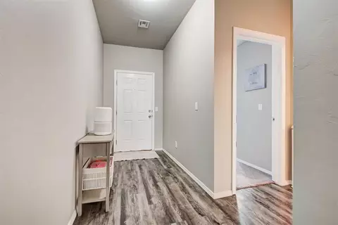 Entry Way - 1101 Limestone Dr, Noble, OK 73068 photo 3 of 5