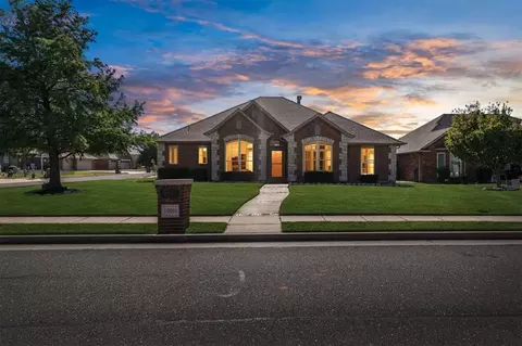10608 NW 41st St, Yukon, OK 73099