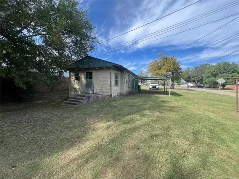 320 E 1st St, Stroud, OK 74079 photo 7