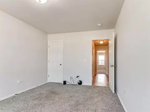 Bedroom - 9620 Eli Dr, Moore, OK 73160 photo 2 of 9