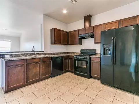 Kitchen - 9620 Eli Dr, Moore, OK 73160 photo 2 of 4