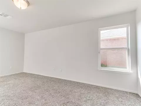 Bedroom - 9620 Eli Dr, Moore, OK 73160 photo 6 of 9