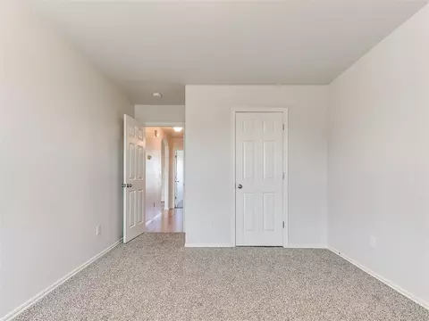 Bedroom - 9620 Eli Dr, Moore, OK 73160 photo 5 of 9