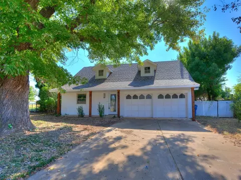334 W Birch Dr, Mustang, OK 73064