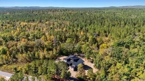 17 Forrest Ln, Broken Bow, OK 74728