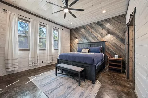 Bedroom - 17 Forrest Ln, Broken Bow, OK 74728 photo 1 of 6