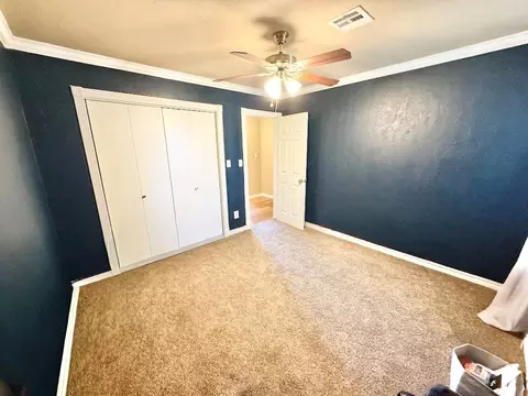 Bedroom - 2212 N Robin St, Altus, OK 73521 photo 2 of 6
