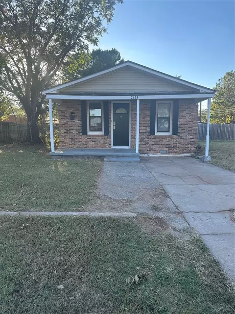 2418 S 16th St, Chickasha, OK 73018